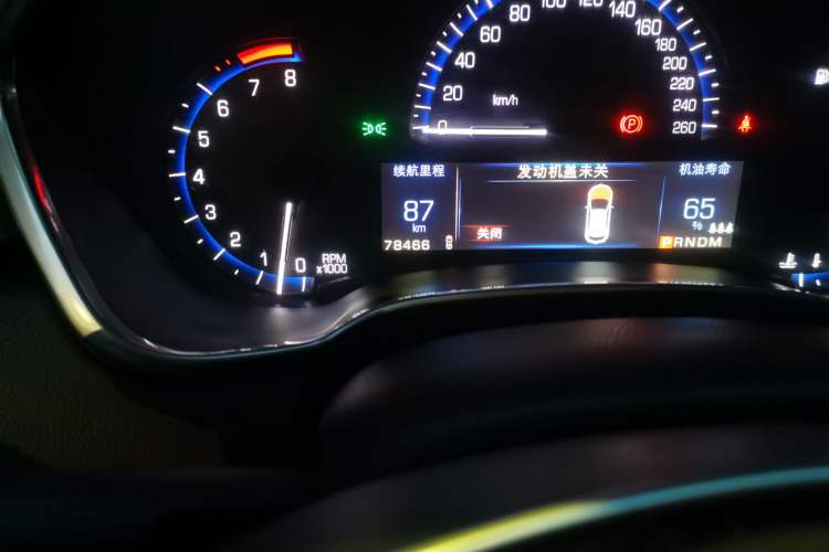 Used Cadillac SRX 2014 3.0L Elite Model Odometer Close Up