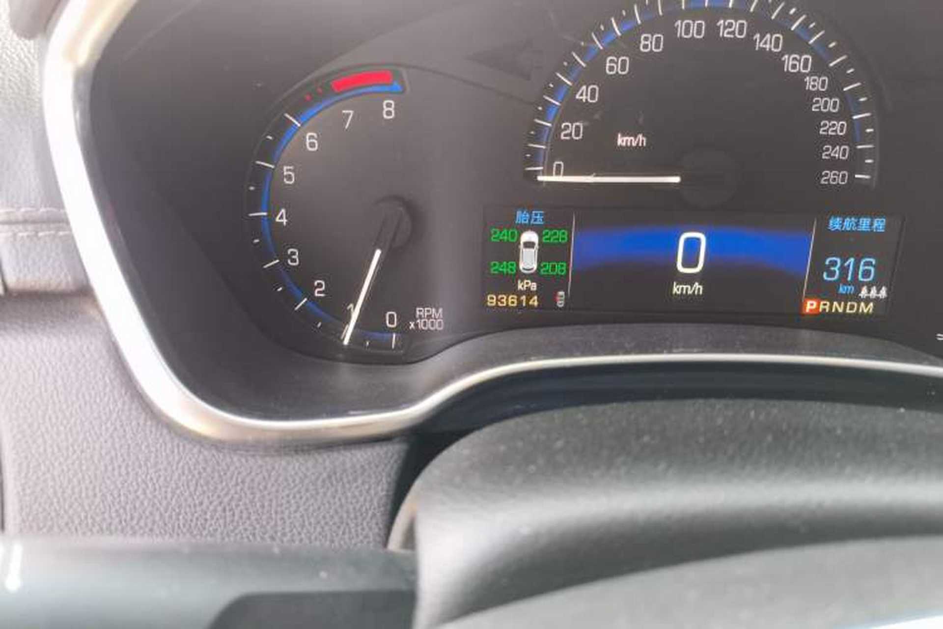 Used Cadillac SRX 2014 3.0L Comfort Model Odometer Close Up