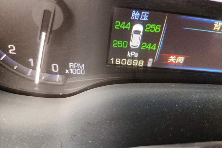 Used Cadillac SRX 2014 3.0L Comfort Model Odometer Close Up