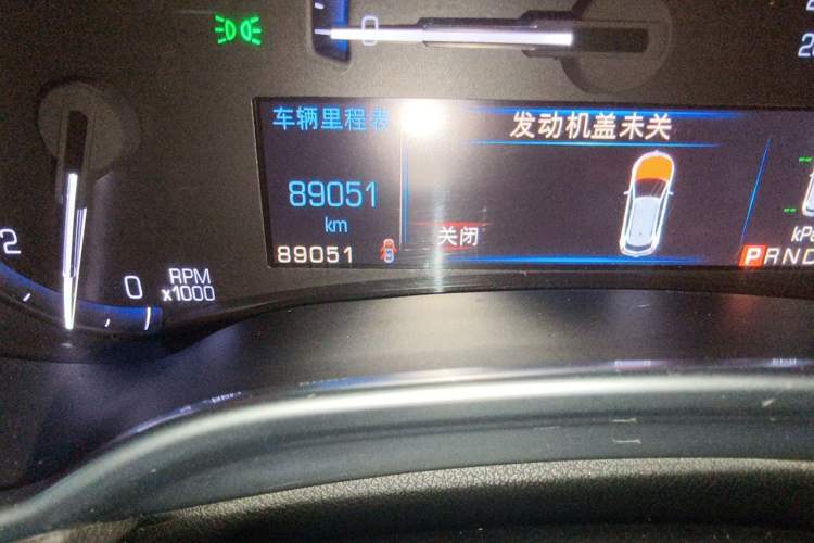 Used Cadillac SRX 2014 3.0L Comfort Model Odometer Close Up