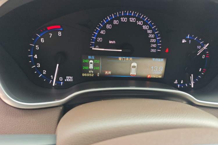 Used Cadillac SRX 2014 3.0L Elite Model Odometer Close Up