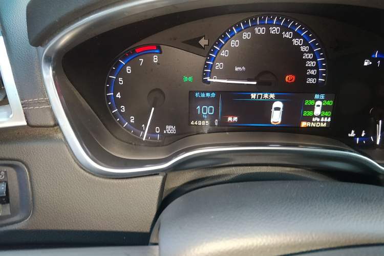 Used Cadillac SRX 2014 3.0L Luxury Model Odometer Close Up
