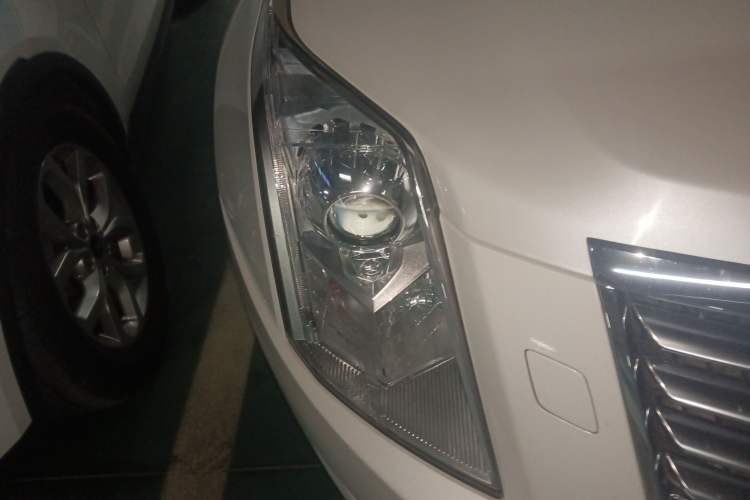 Used Cadillac SRX 2014 3.0L Leading Model Right Front Headlight