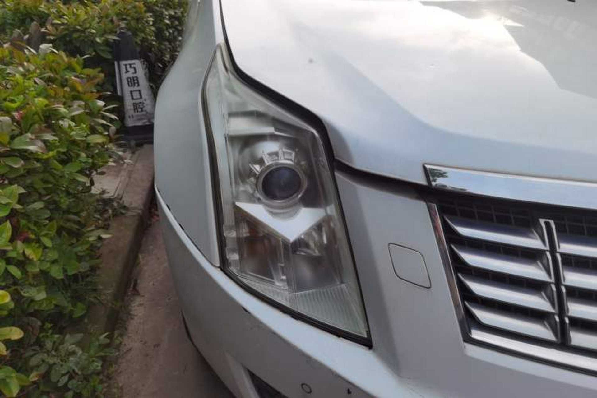 Used Cadillac SRX 2014 3.0L Elite Model Right Front Headlight