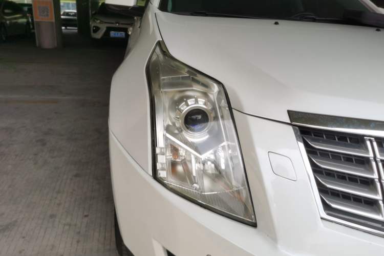 Used Cadillac SRX 2014 3.0L Luxury Model Right Front Headlight