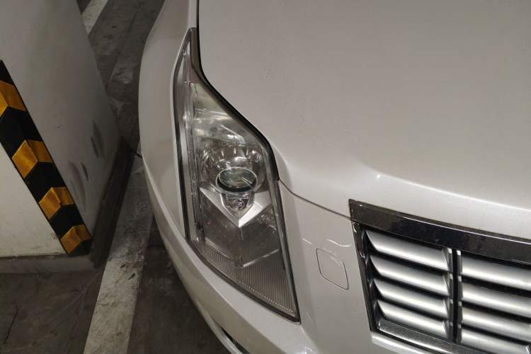 Used Cadillac SRX 2014 3.0L Leading Model Right Front Headlight