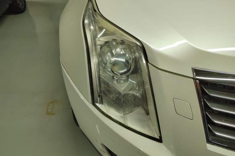 Used Cadillac SRX 2014 3.0L Leading Model Right Front Headlight
