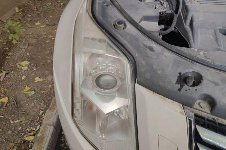 Used Cadillac SRX 2014 3.0L Comfort Model Right Front Headlight