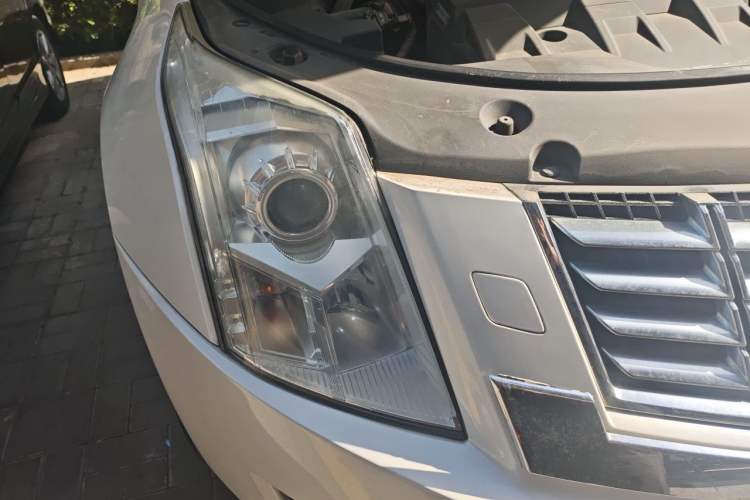 Used Cadillac SRX 2014 3.0L Luxury Model Right Front Headlight