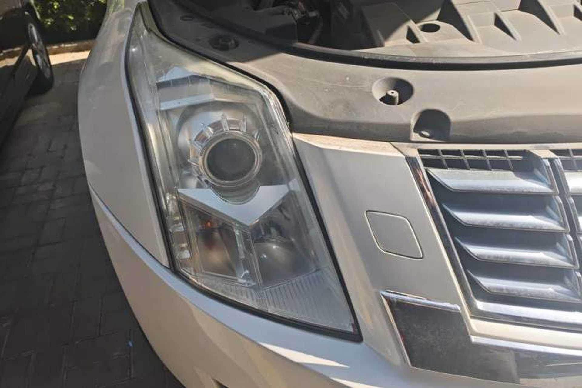 Used Cadillac SRX 2014 3.0L Luxury Model Right Front Headlight