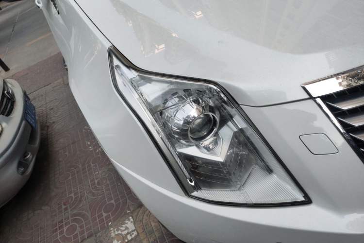 Used Cadillac SRX 2014 3.0L Leading Model Right Front Headlight