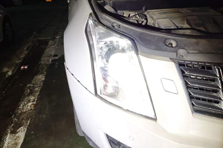 Used Cadillac SRX 2014 3.0L Leading Model Right Front Headlight