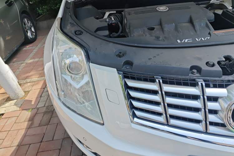 Used Cadillac SRX 2014 3.0L Leading Model Right Front Headlight