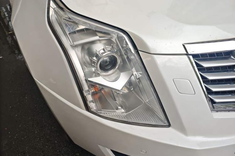 Used Cadillac SRX 2014 3.0L Luxury Model Right Front Headlight