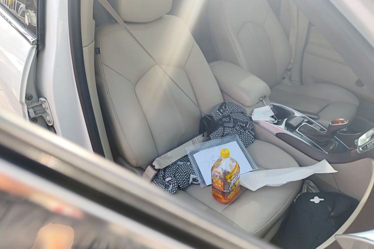 Used Cadillac SRX 2014 3.0L Elite Model Right Front Seat