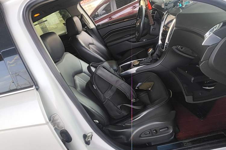 Used Cadillac SRX 2014 3.0L Leading Model Right Front Seat