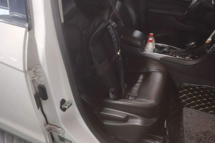 Used Cadillac SRX 2014 3.0L Comfort Model Right Front Seat