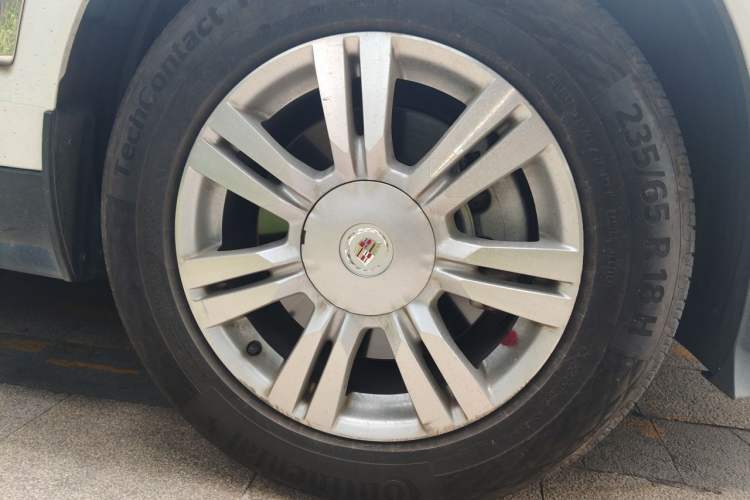 Used Cadillac SRX 2014 3.0L Elite Model Right Front Wheel Hub