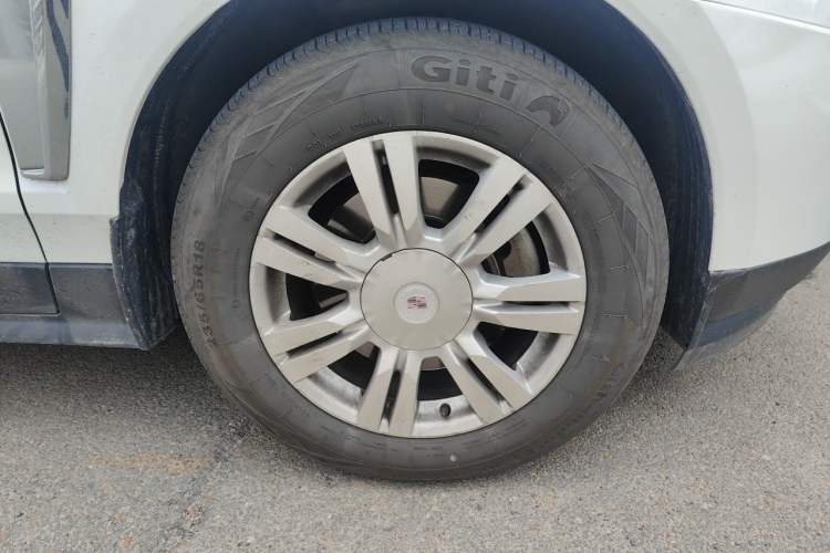 Used Cadillac SRX 2014 3.0L Comfort Model Right Front Wheel Hub