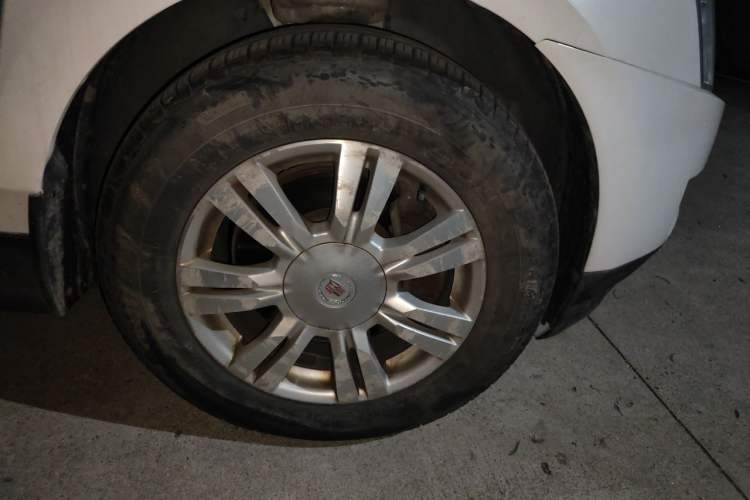 Used Cadillac SRX 2014 3.0L Luxury Model Right Front Wheel Hub