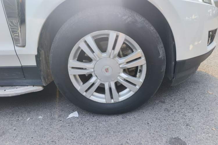 Used Cadillac SRX 2014 3.0L Elite Model Right Front Wheel Hub