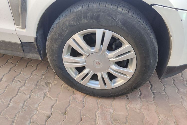 Used Cadillac SRX 2014 3.0L Luxury Model Right Front Wheel Hub