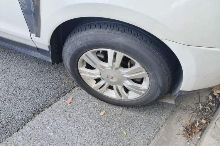 Used Cadillac SRX 2014 3.0L Comfort Model Right Front Wheel Hub