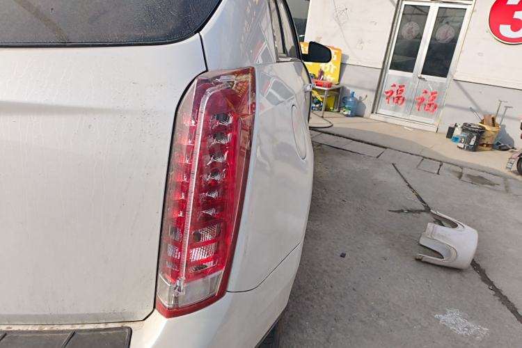 Used Cadillac SRX 2014 3.0L Elite Model Right Rear Taillight