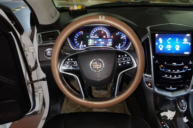 Used Cadillac SRX 2014 3.0L Comfort Model Steering Wheel