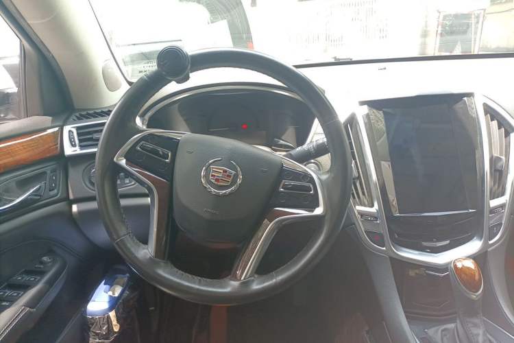 Used Cadillac SRX 2014 3.0L Elite Model Steering Wheel