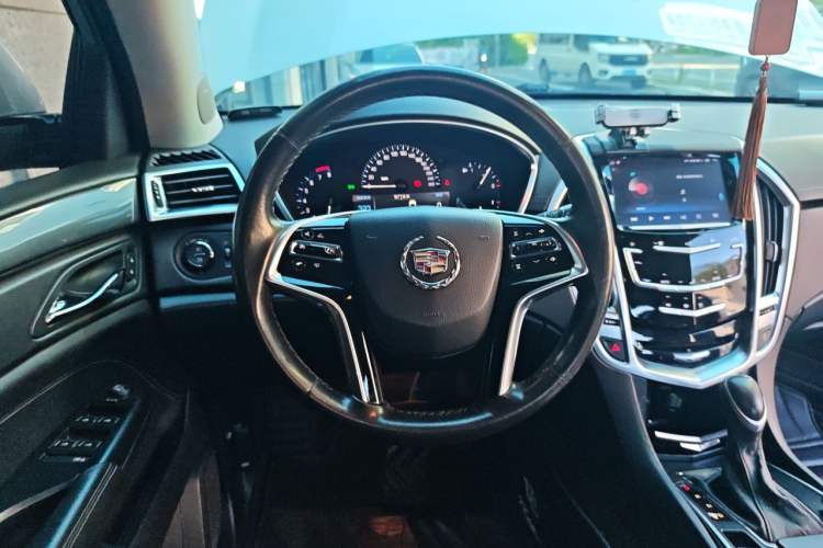 Used Cadillac SRX 2014 3.0L Comfort Model Steering Wheel
