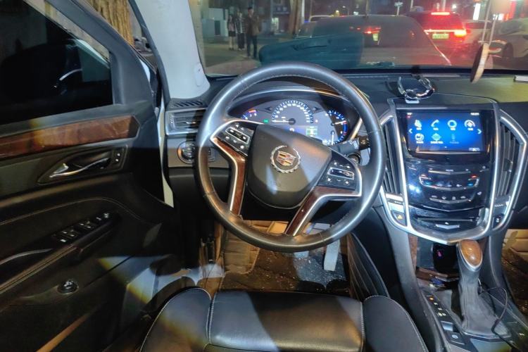 Used Cadillac SRX 2014 3.0L Luxury Model Steering Wheel