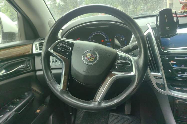 Used Cadillac SRX 2014 3.0L Elite Model Steering Wheel