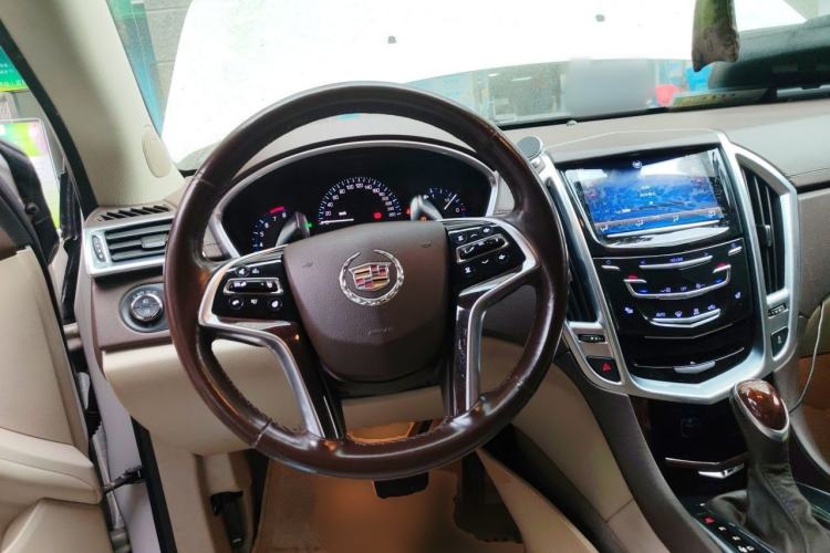 Used Cadillac SRX 2014 3.0L Elite Model Steering Wheel