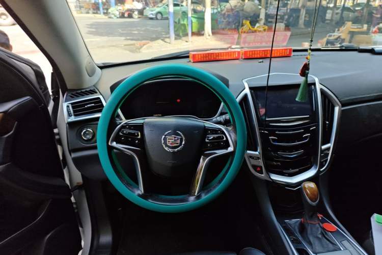 Used Cadillac SRX 2014 3.0L Elite Model Steering Wheel