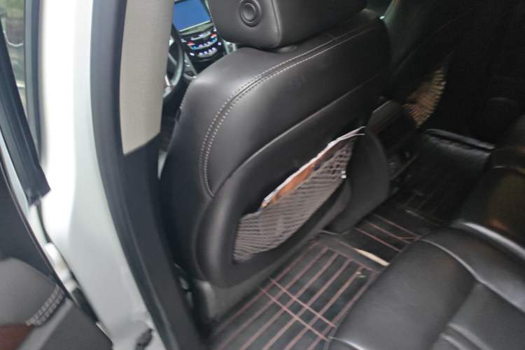 Used Cadillac SRX 2014 3.0L Elite Model Steering Wheel