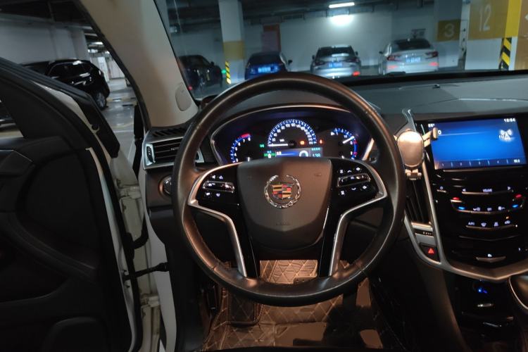 Used Cadillac SRX 2014 3.0L Comfort Model Steering Wheel