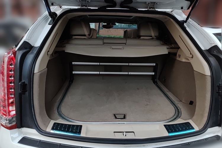 Used Cadillac SRX 2014 3.0L Elite Model Trunk