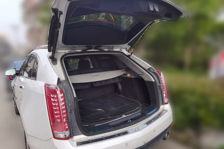 Used Cadillac SRX 2014 3.0L Elite Model Trunk
