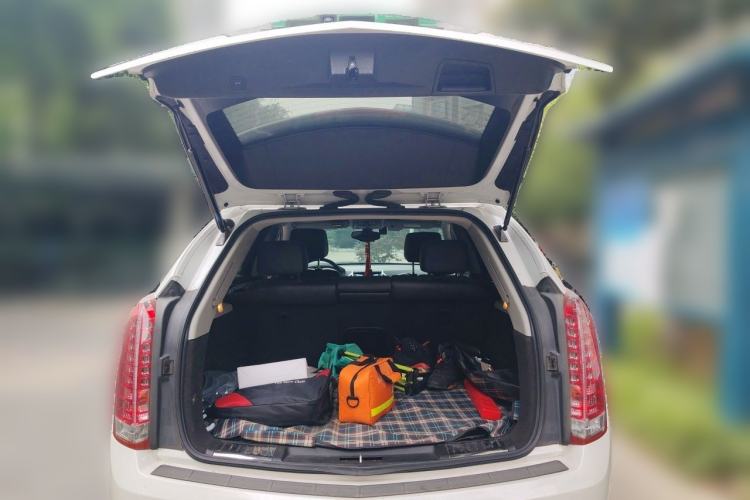 Used Cadillac SRX 2014 3.0L Elite Model Trunk