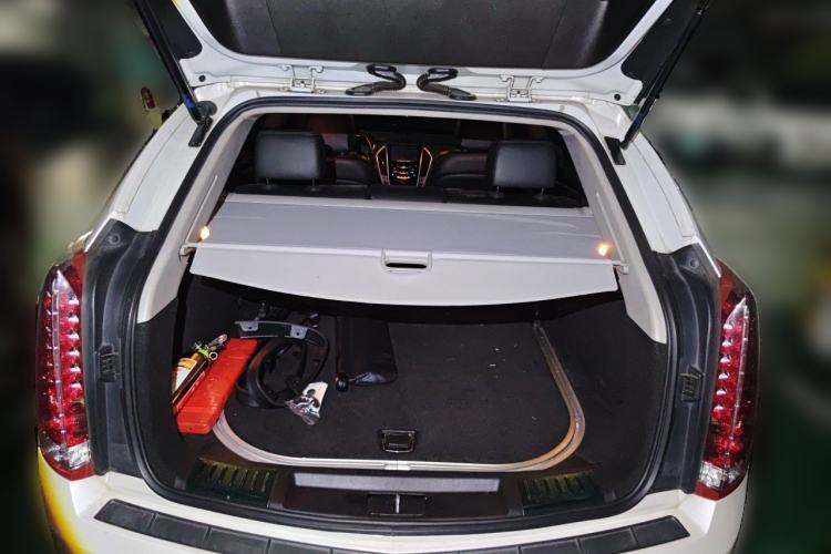 Used Cadillac SRX 2014 3.0L Elite Model Trunk