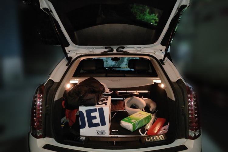 Used Cadillac SRX 2014 3.0L Luxury Model Trunk