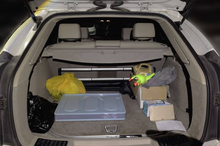 Used Cadillac SRX 2014 3.0L Elite Model Trunk