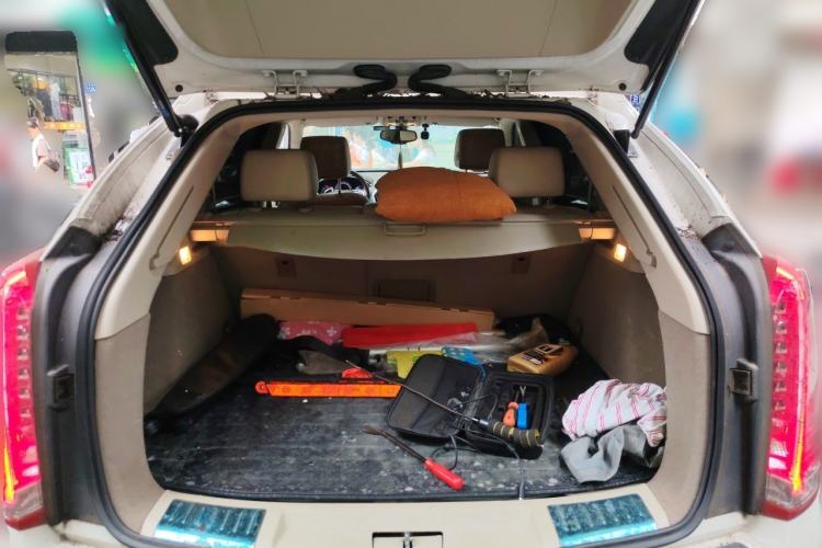 Used Cadillac SRX 2014 3.0L Elite Model Trunk