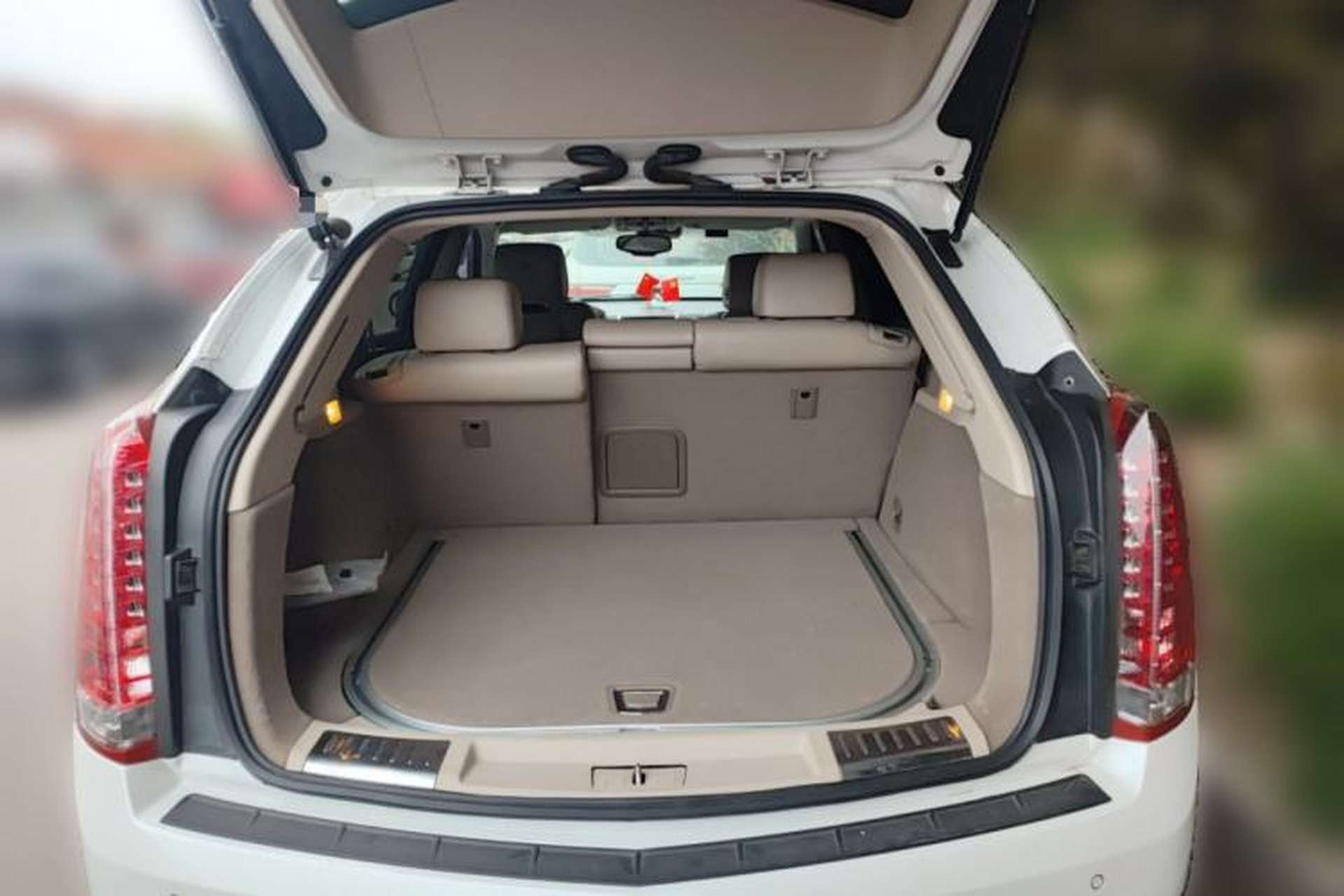 Used Cadillac SRX 2014 3.0L Leading Model Trunk