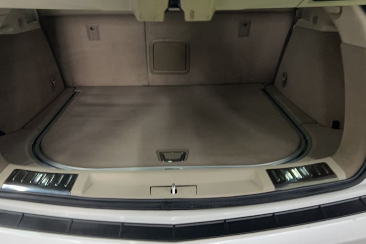 Used Cadillac SRX 2014 3.0L Elite Model Trunk