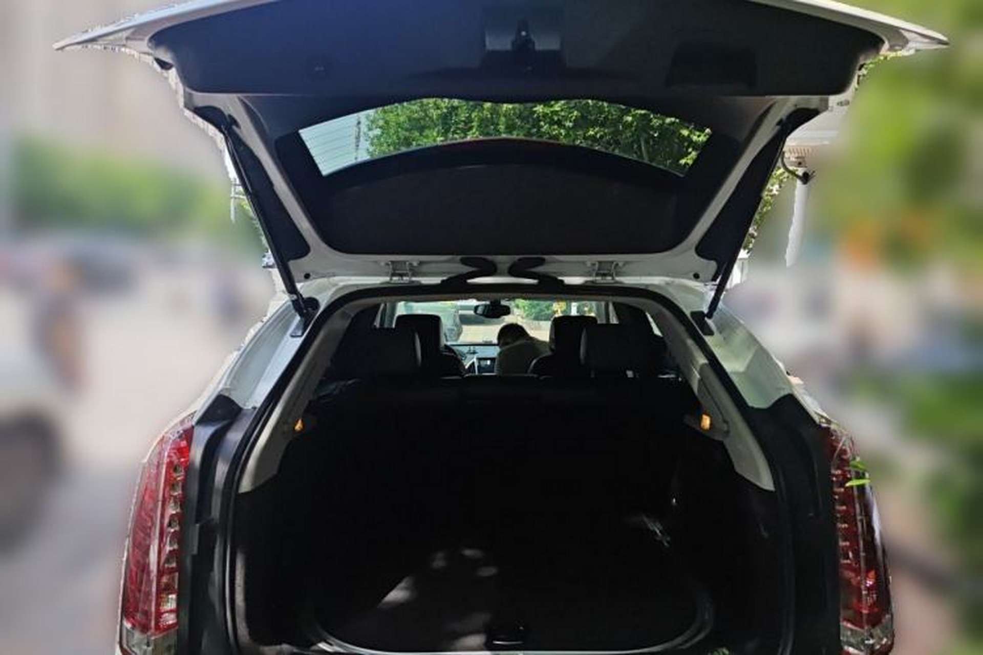 Used Cadillac SRX 2014 3.0L Leading Model Trunk