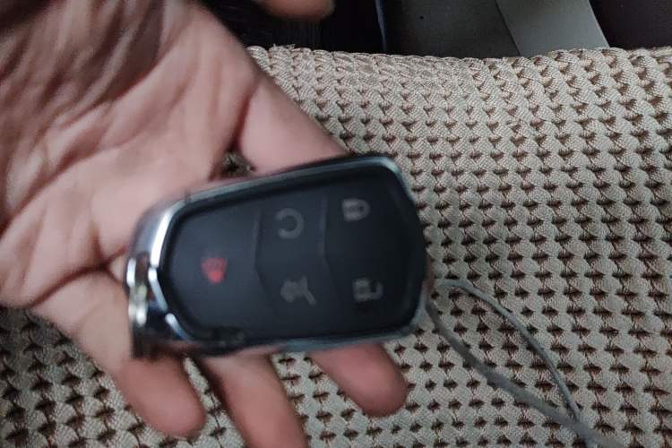 Used Cadillac SRX 2014 3.0L Elite Model Vehicle Key