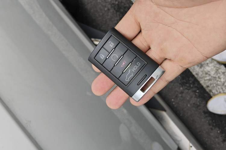 Used Cadillac SRX 2014 3.0L Flagship Model Vehicle Key