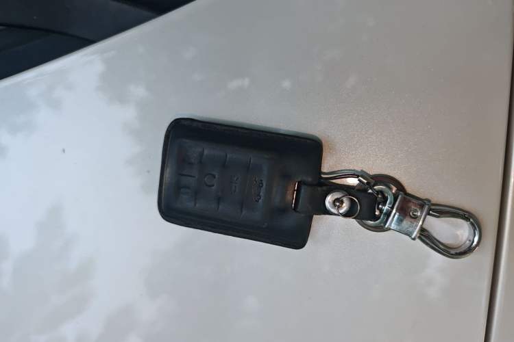 Used Cadillac SRX 2014 3.0L Luxury Model Vehicle Key